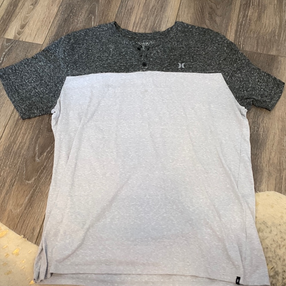 Hurley Men’s Size Large Grey Short Sleeve Tee
